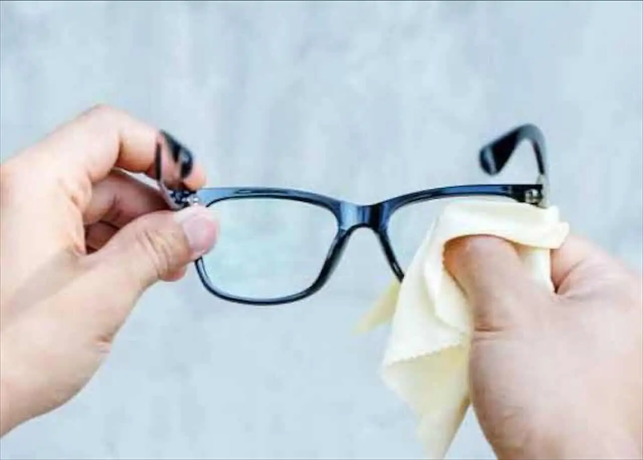 Come pulire i bicchieri senza aloni